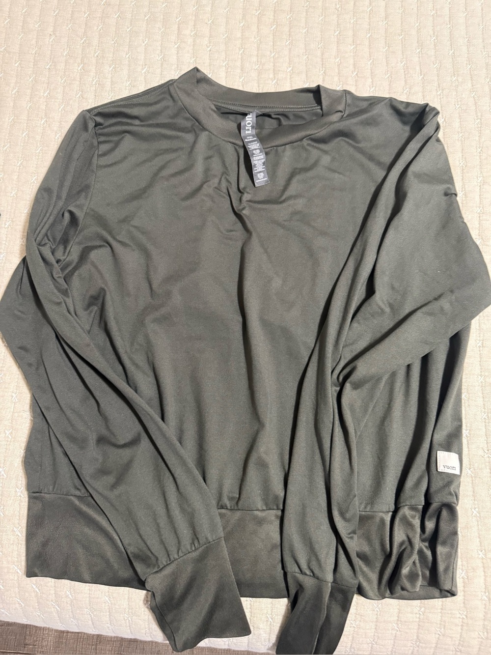 Vuori Crewneck Long Sleeve Shirt - Olive Green. Size Medium